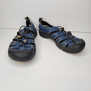Keen Boy's Size 5 Fisherman Sandals Blue